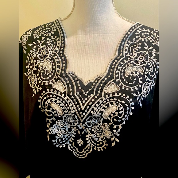 Top - Picture 2 of 6